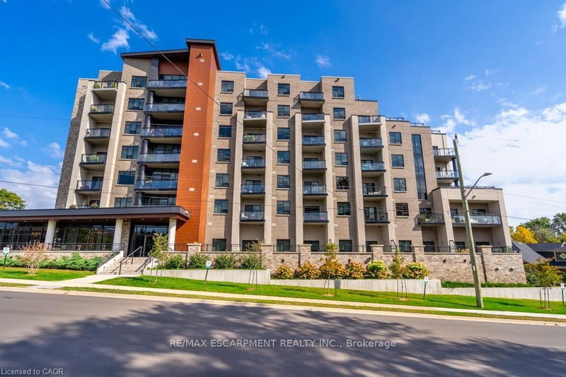 213 - 30 Hamilton Street S