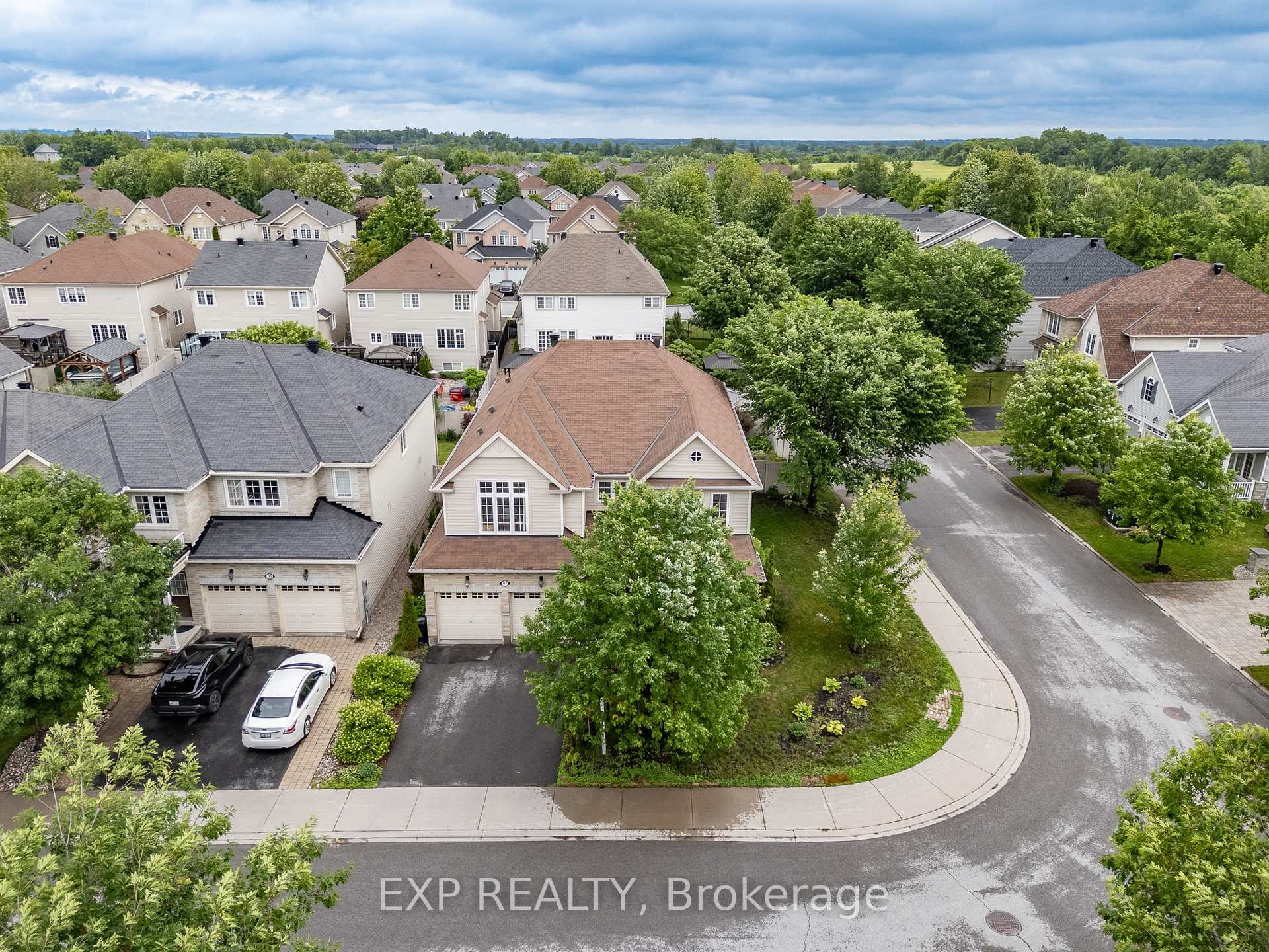 167 Chenoa Way, Ottawa, ON