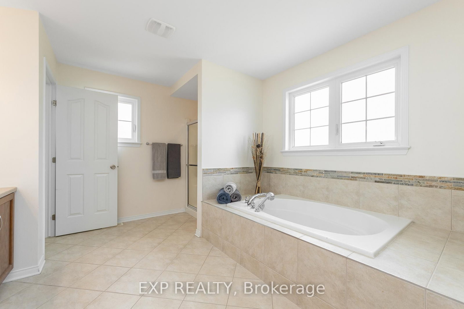 167 Chenoa Way • Ottawa, ON photo 29