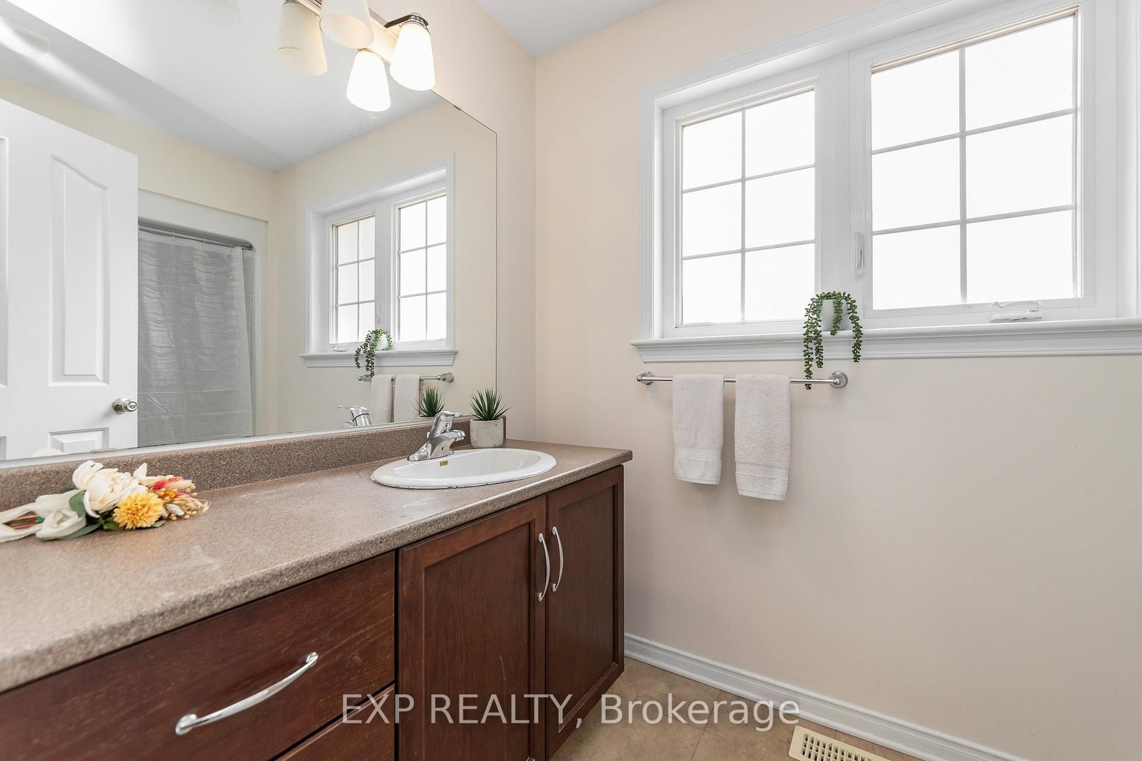 167 Chenoa Way • Ottawa, ON photo 36