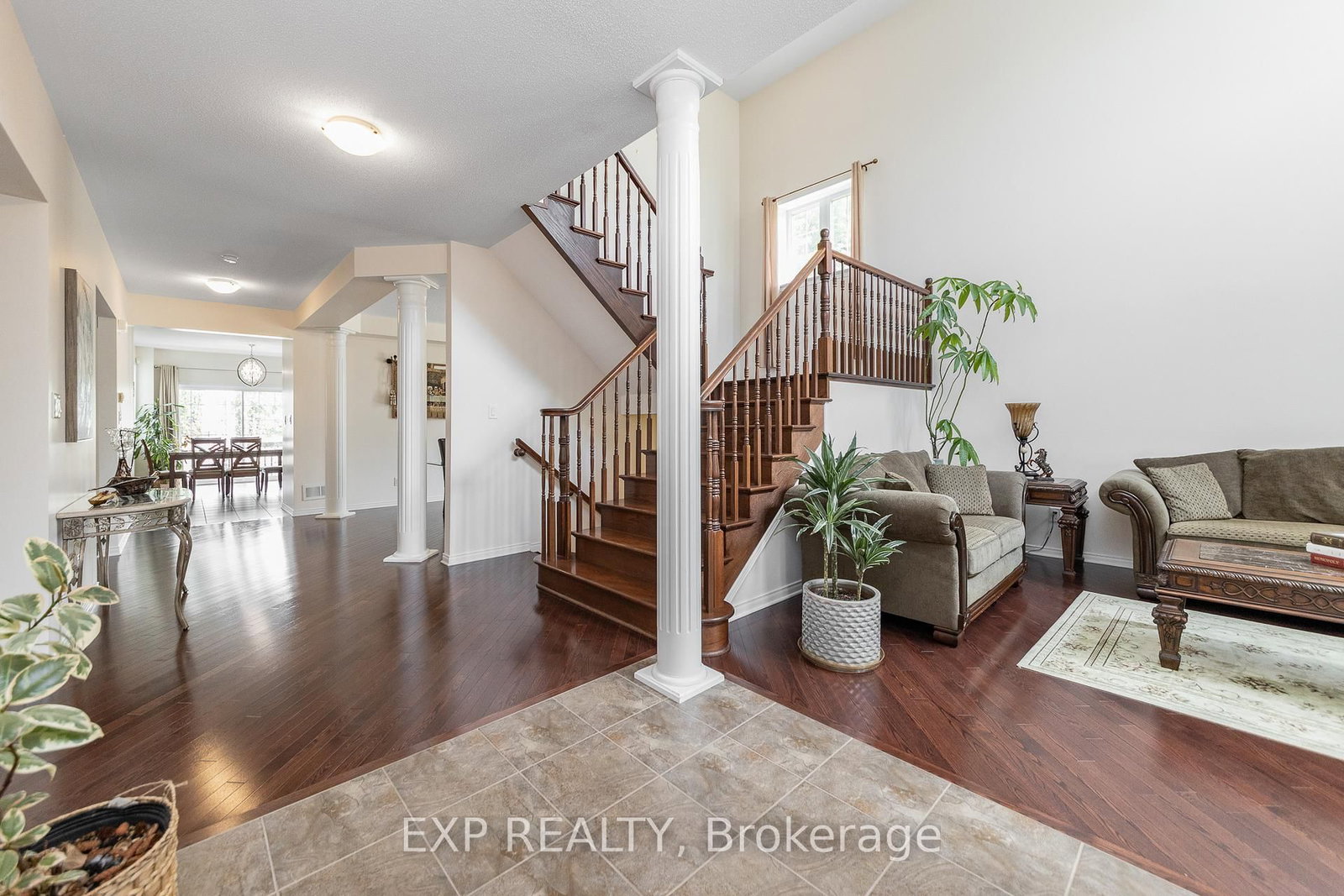 167 Chenoa Way • Ottawa, ON photo 5