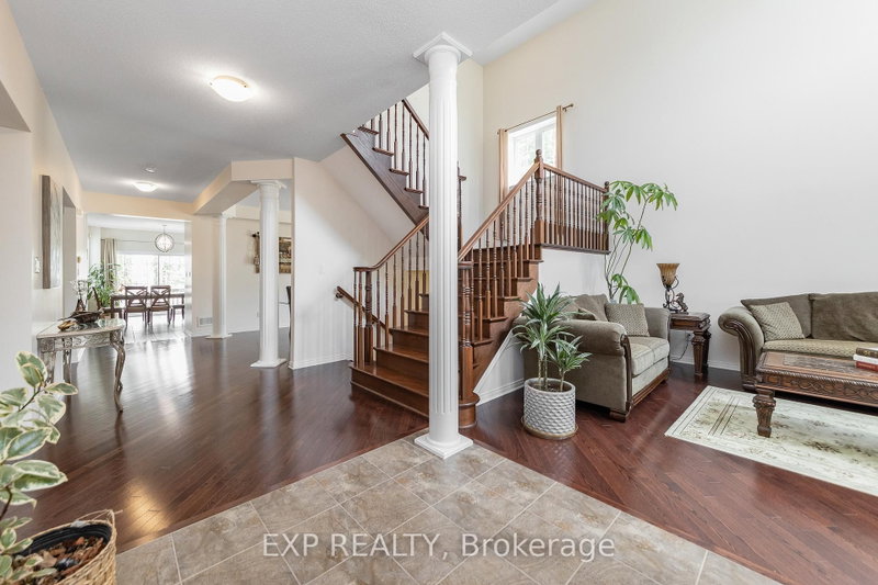 167 Chenoa Way photo 5