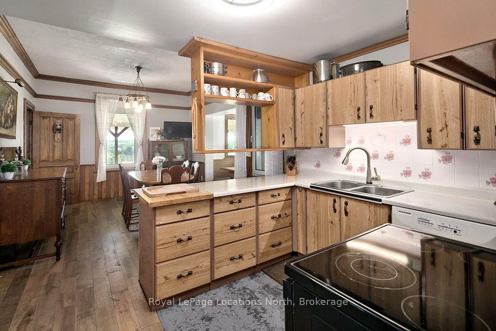 415799 10th Line • Blue Mountains, ON photo 14