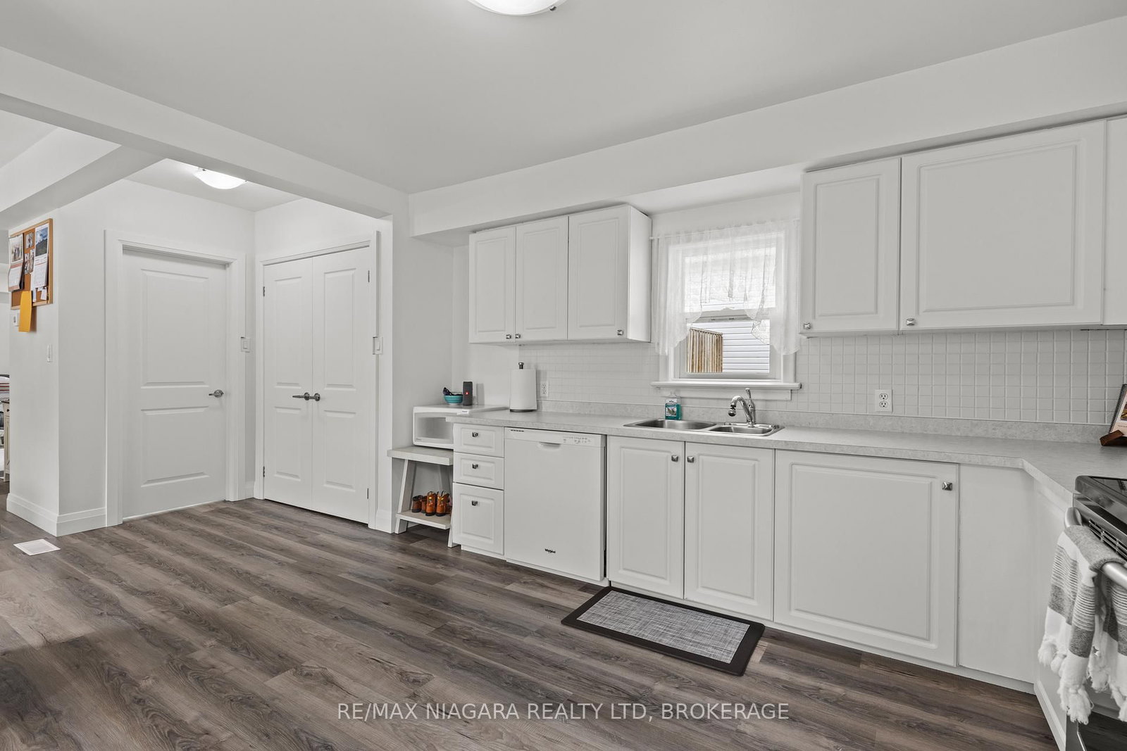 47 SULLIVAN Avenue • Thorold, ON photo 17