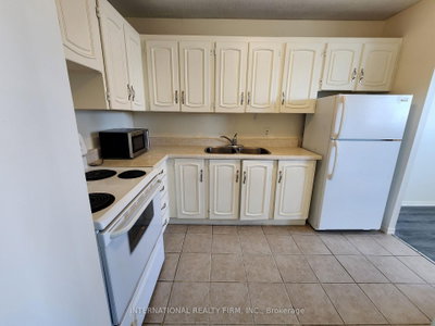 Unit 1102 — 215 Glenridge Avenue — photo 2