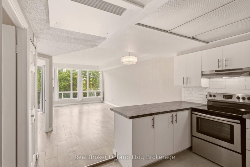 home for lease on 409-105 Bagot Street