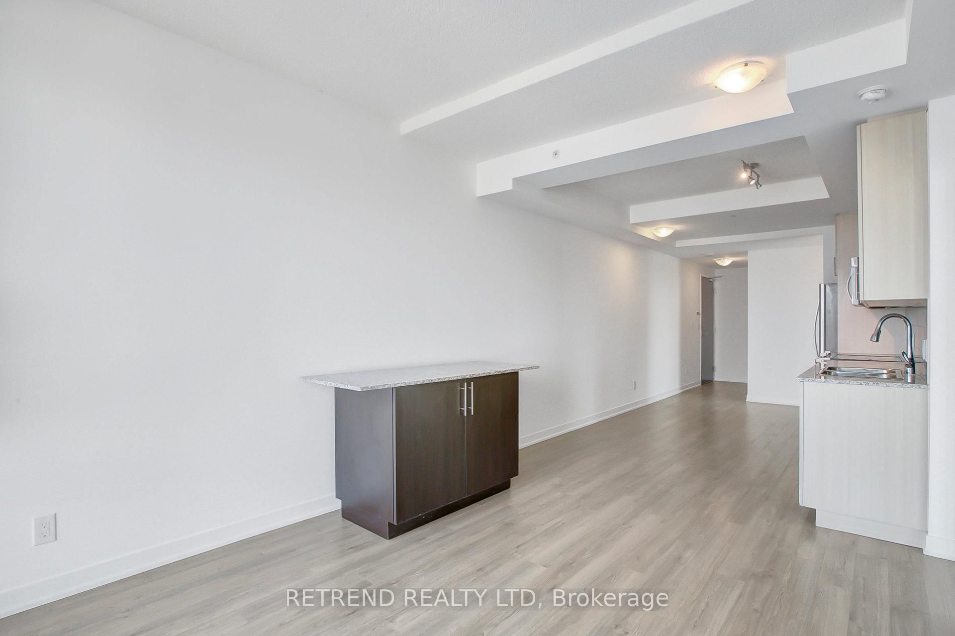 85 Duke Street W, Unit 1504