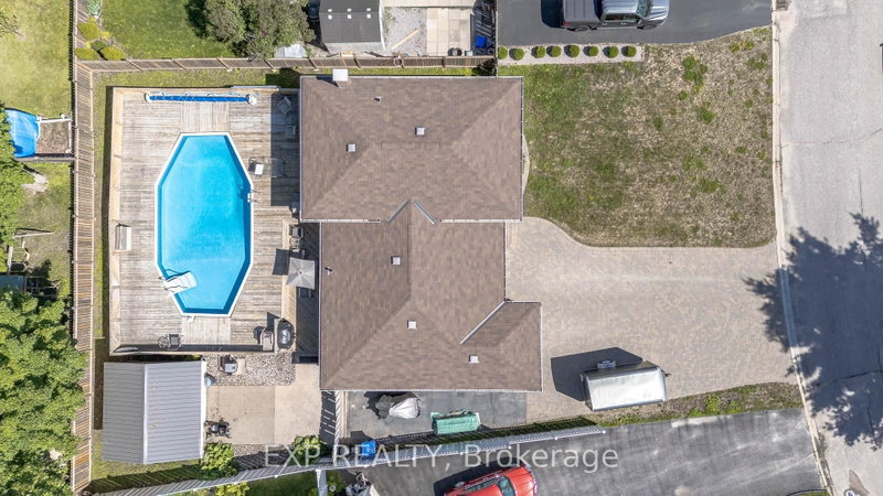 10 Kathryn Crescent