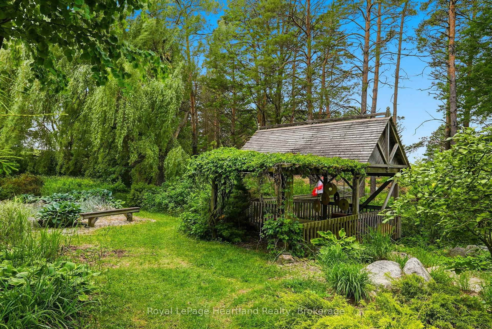 482 CONCESSION 8 • Brockton, ON photo 39
