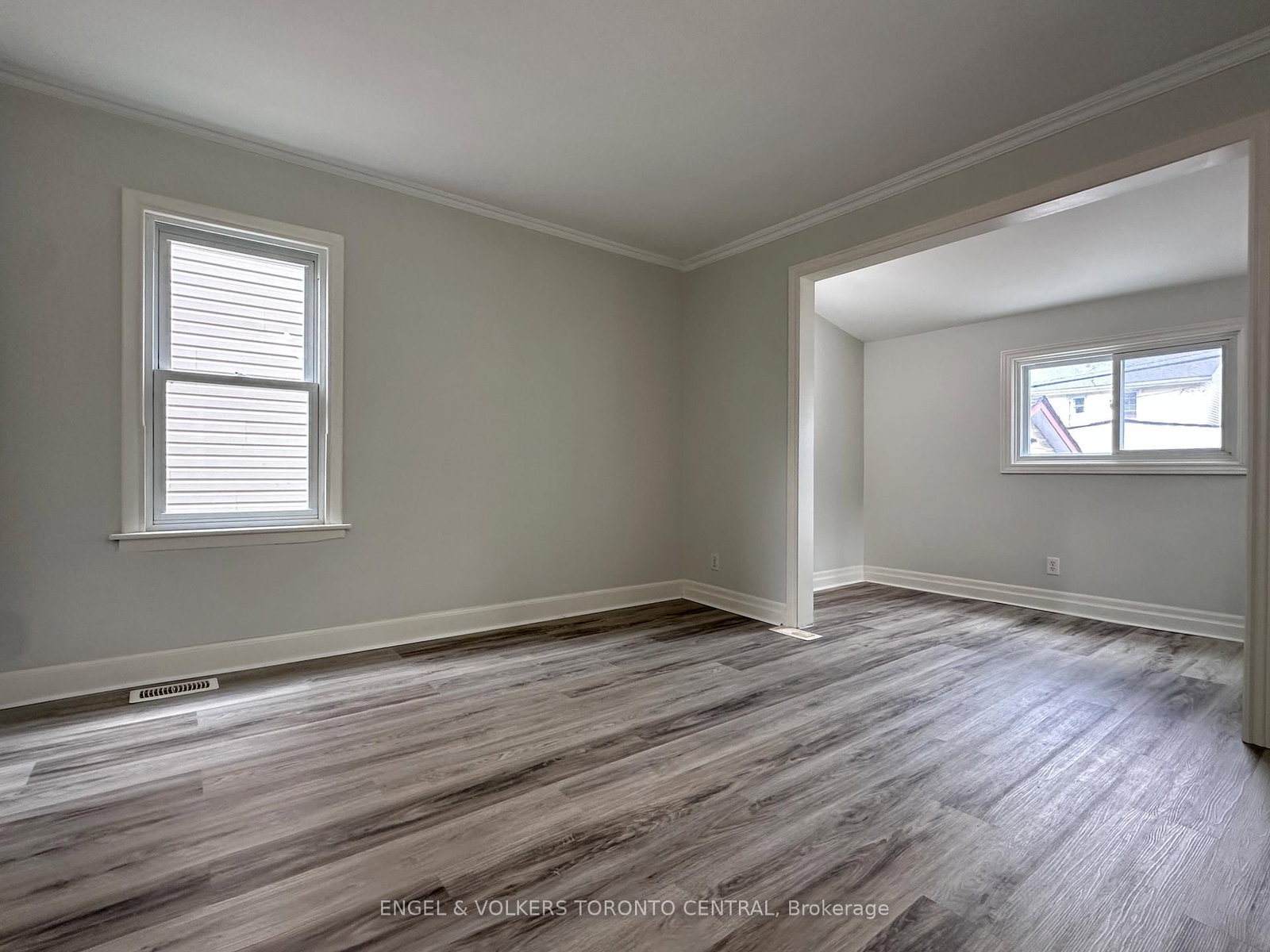 738 Randolph Avenue • Windsor, ON photo 10
