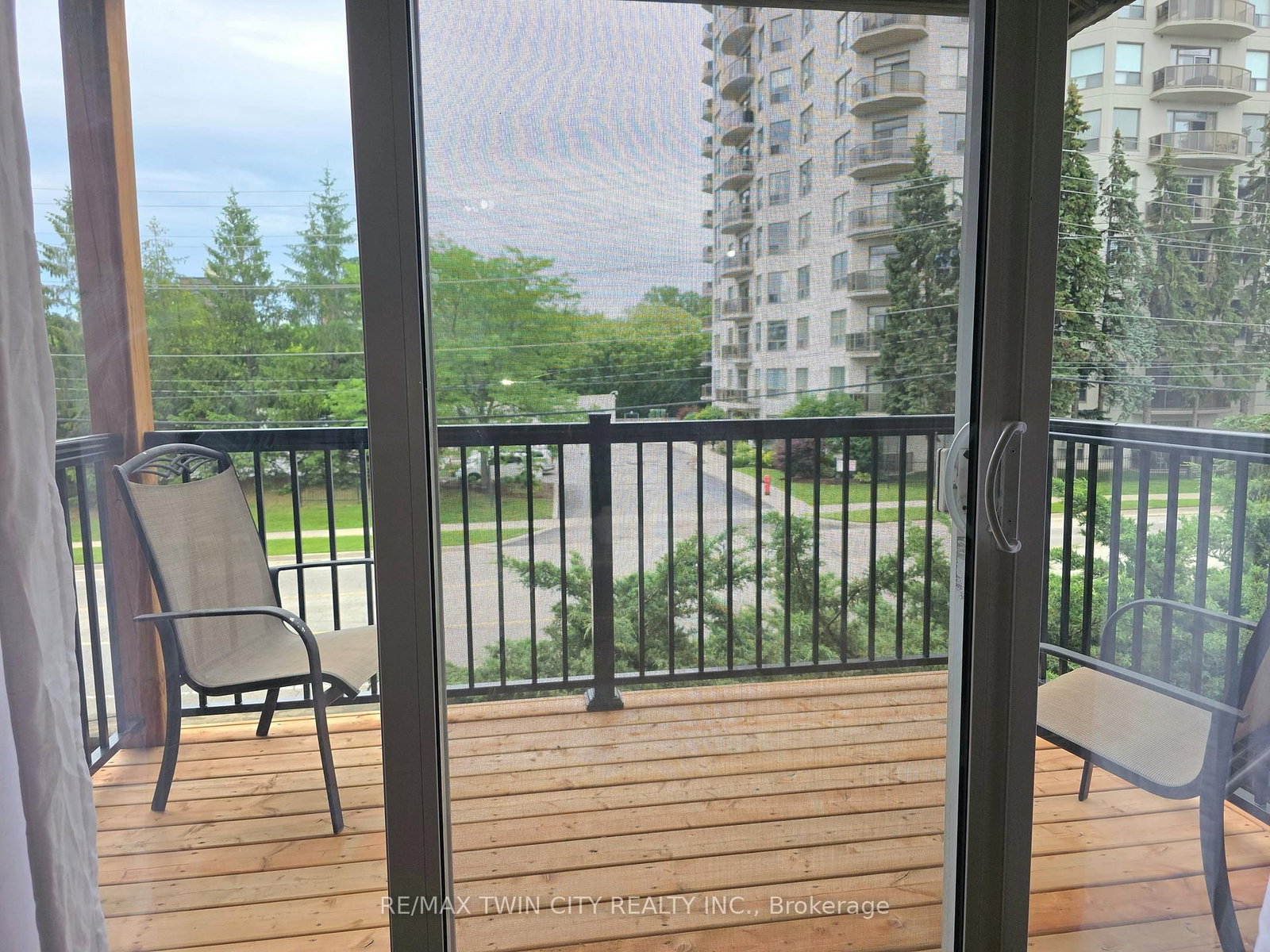 250 Keats Way • #6 • Waterloo, ON photo 12