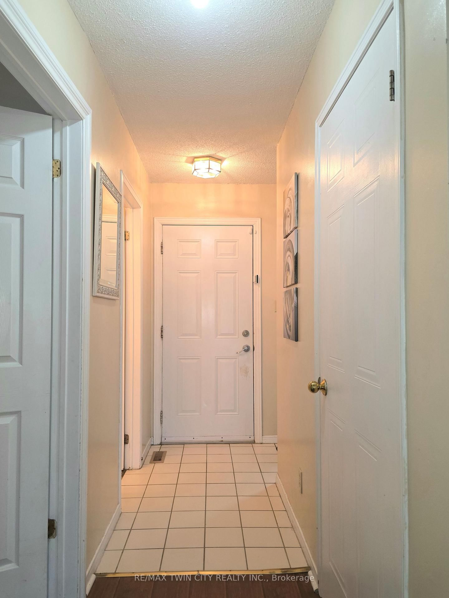 250 Keats Way • #6 • Waterloo, ON photo 7