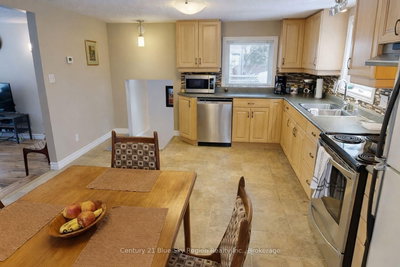36 Nichols Street • Callander, ON photo 5