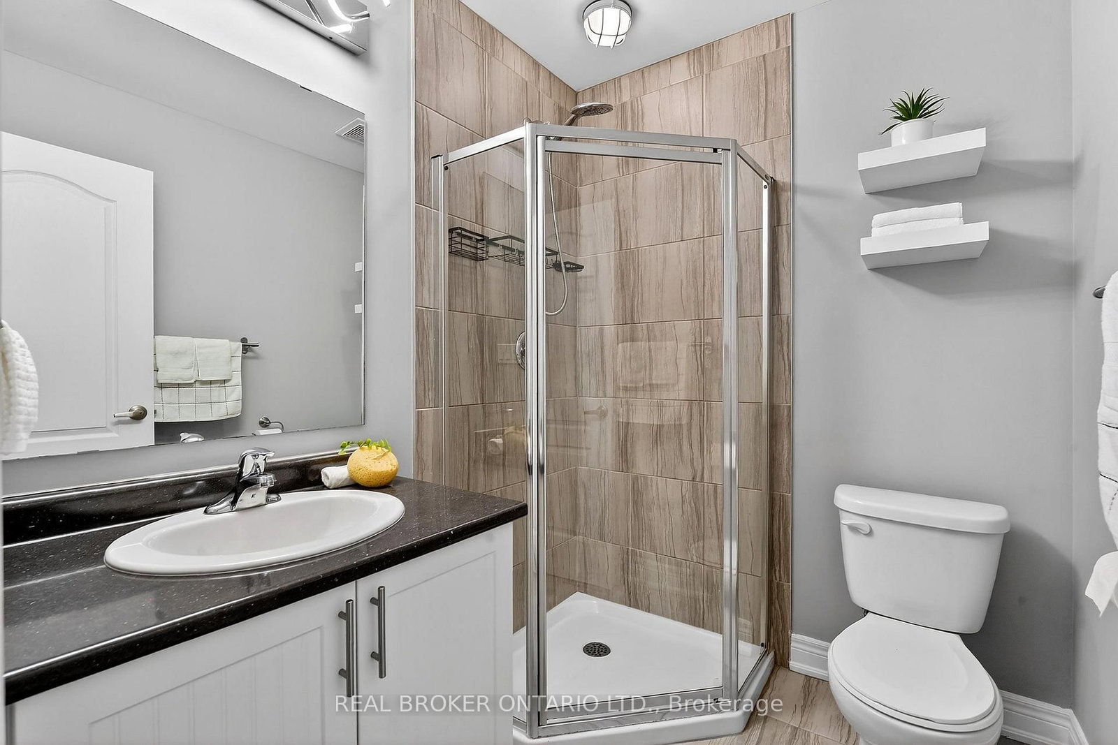 5000 Desantis Drive • Lincoln, ON photo 26