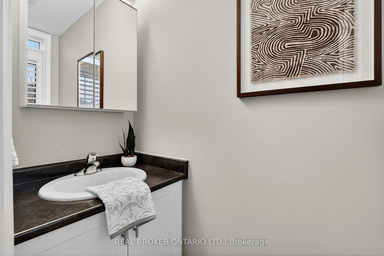 5000 Desantis Drive • Lincoln, ON photo 32