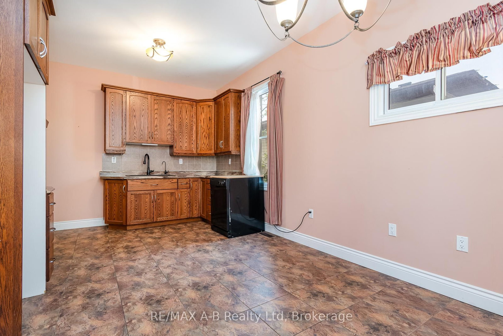 55 Stratford Street • Stratford, ON photo 23
