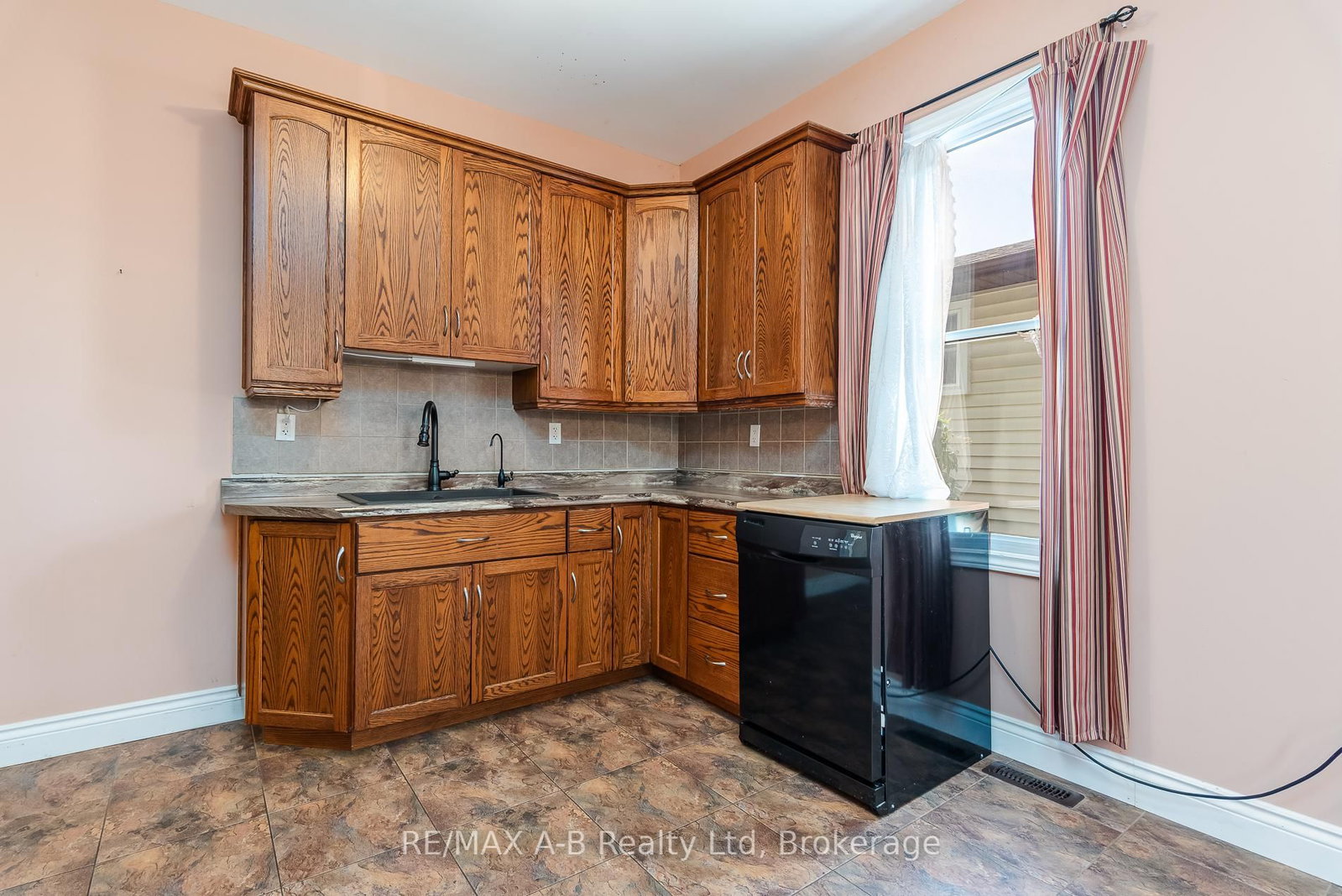 55 Stratford Street • Stratford, ON photo 27