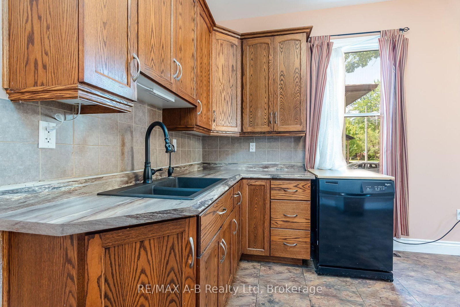 55 Stratford Street • Stratford, ON photo 29