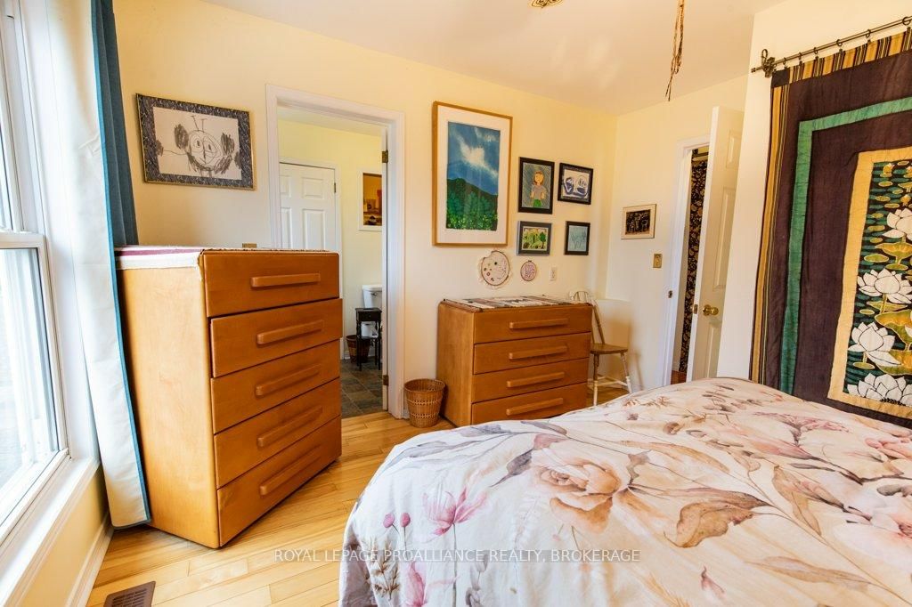 1558 Highway 96 • Wolfe Island, ON photo 12
