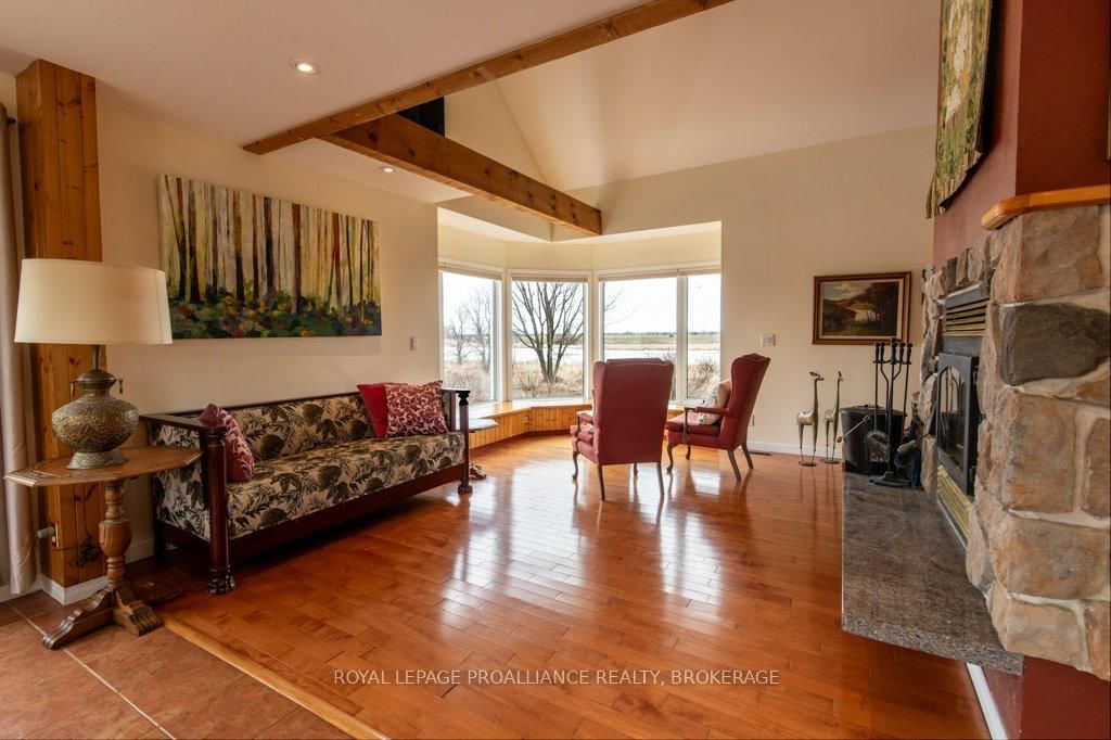 1558 Highway 96 • Wolfe Island, ON photo 3