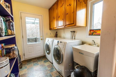 1558 Highway 96 • Wolfe Island, ON photo 8