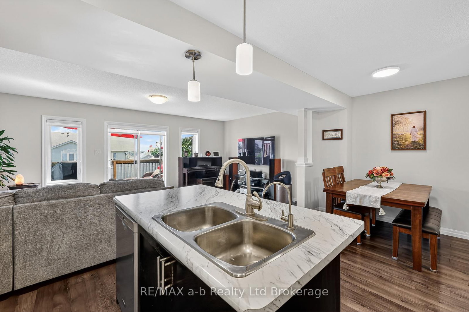 175 INGERSOLL Street N • #28 • Ingersoll, ON photo 17