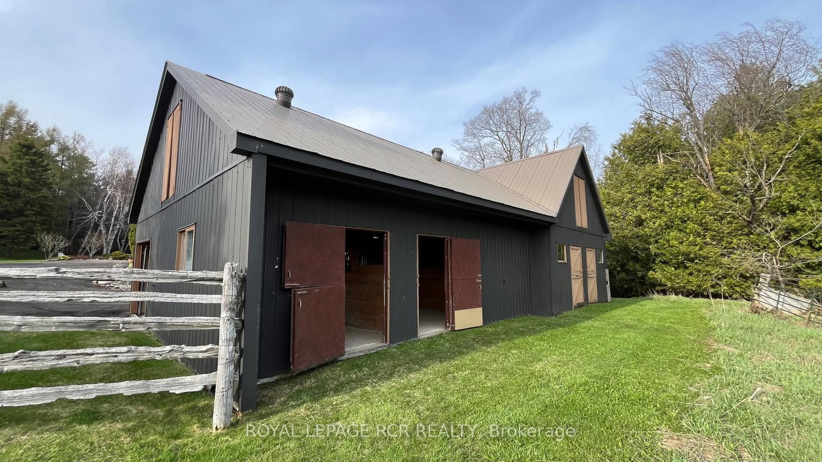 674189 Hurontario Street • Mono, ON photo 36