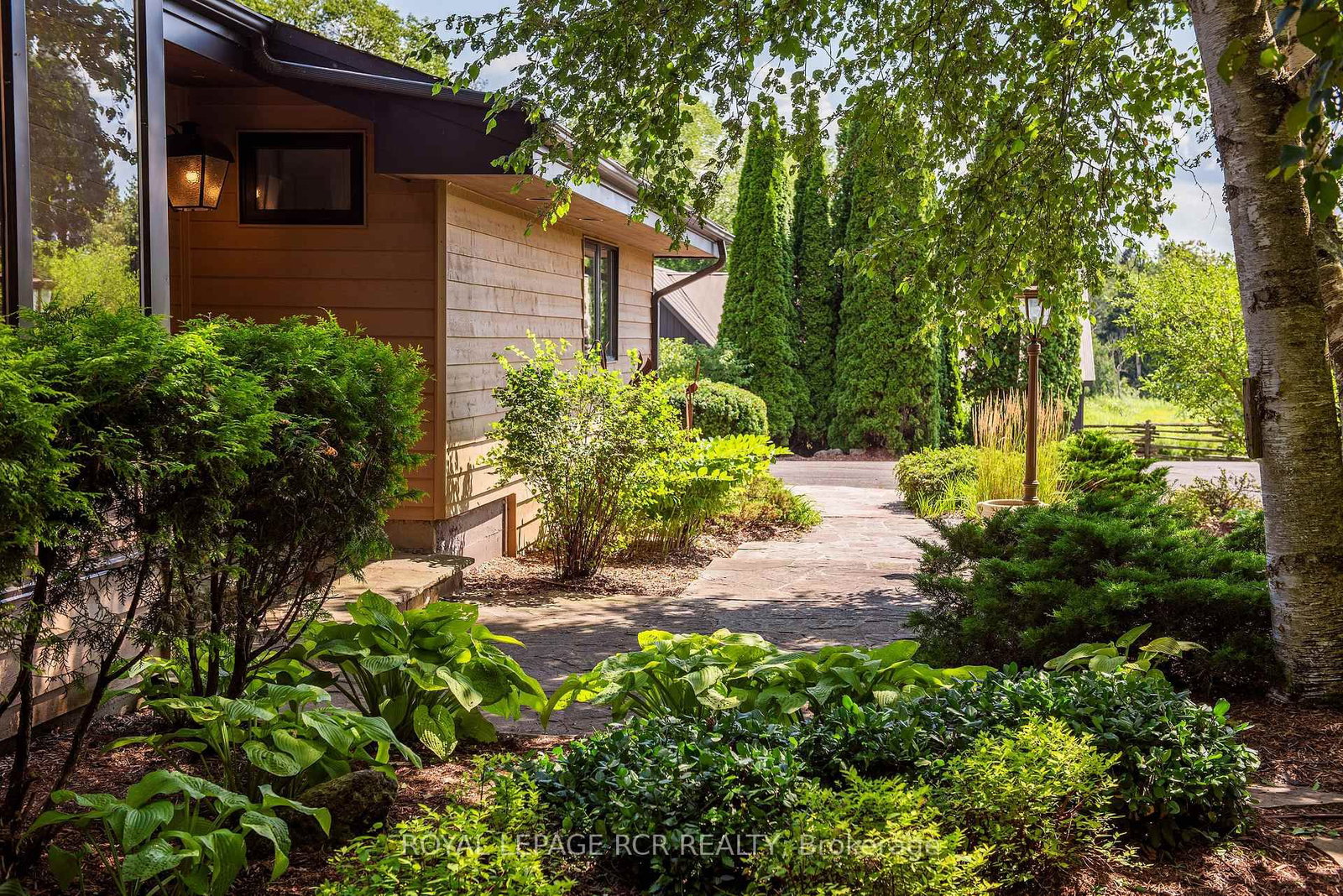 674189 Hurontario Street • Mono, ON photo 4