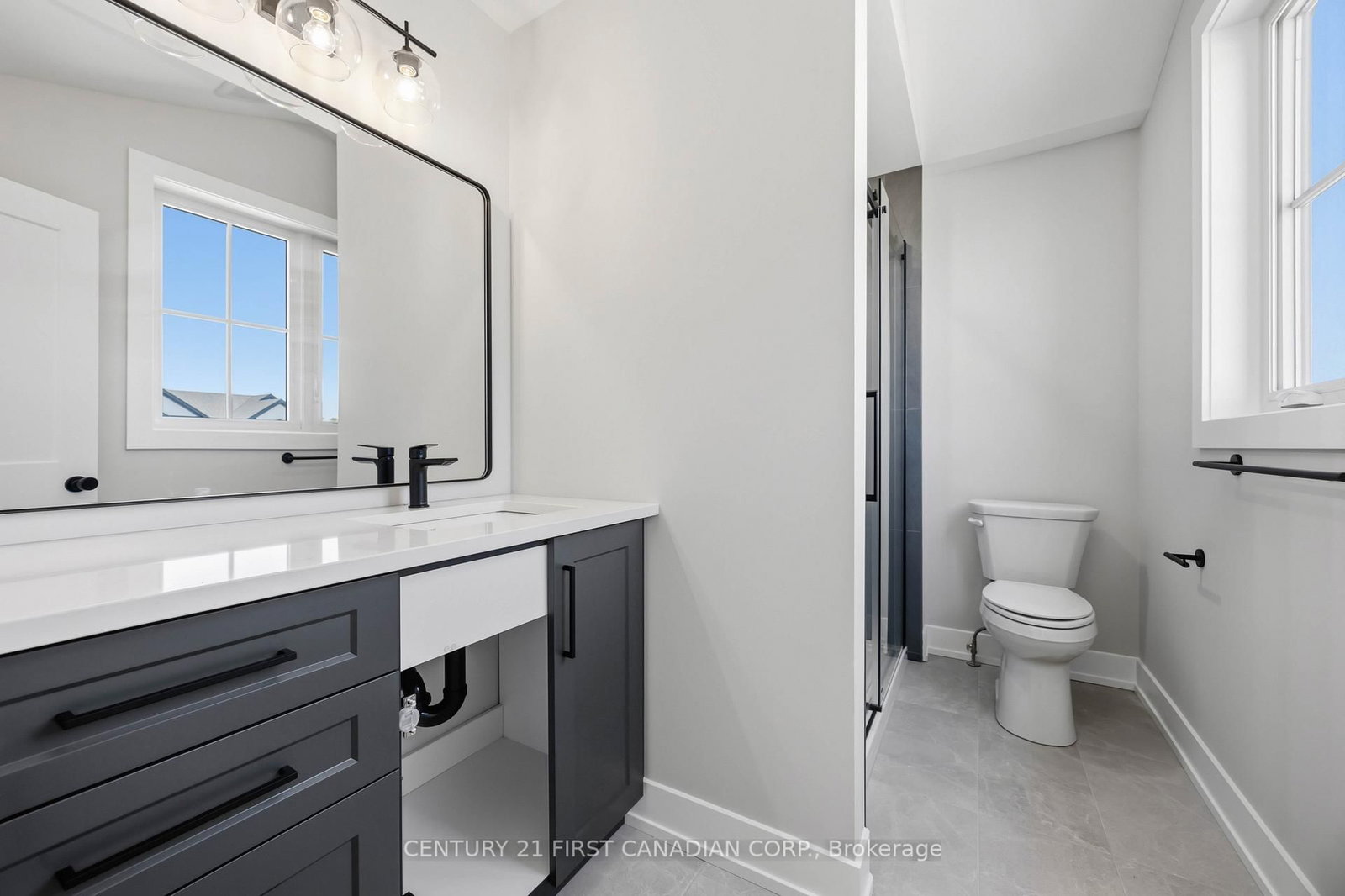 638 Ketter Way • Plympton-Wyoming, ON photo 19