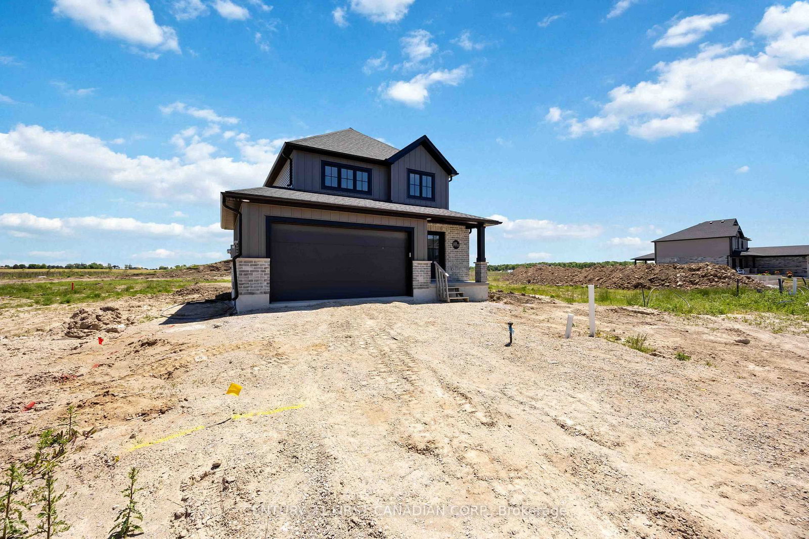 638 Ketter Way • Plympton-Wyoming, ON photo 3