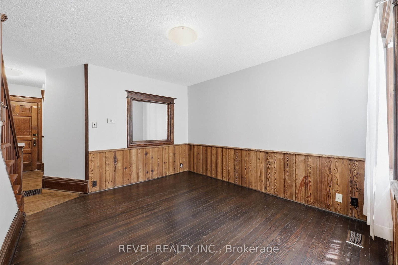 463 East Main Street • Welland, ON photo 12