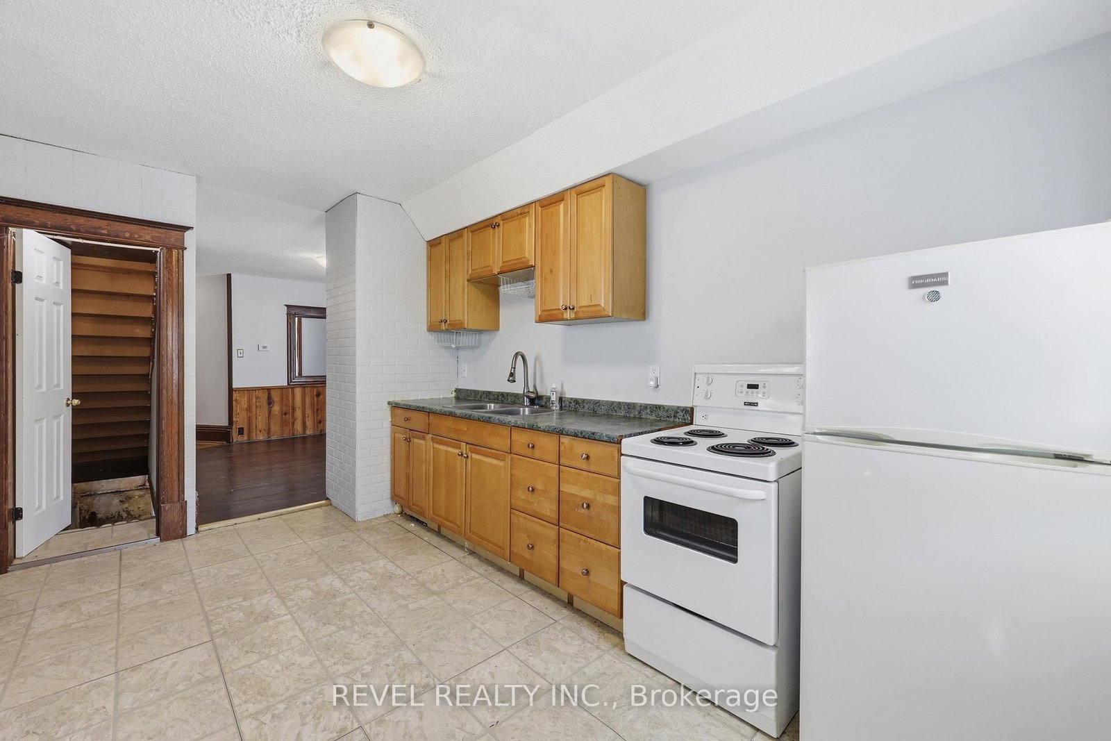 463 East Main Street • Welland, ON photo 16