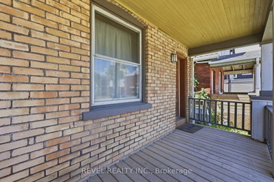 463 East Main Street • Welland, ON photo 4