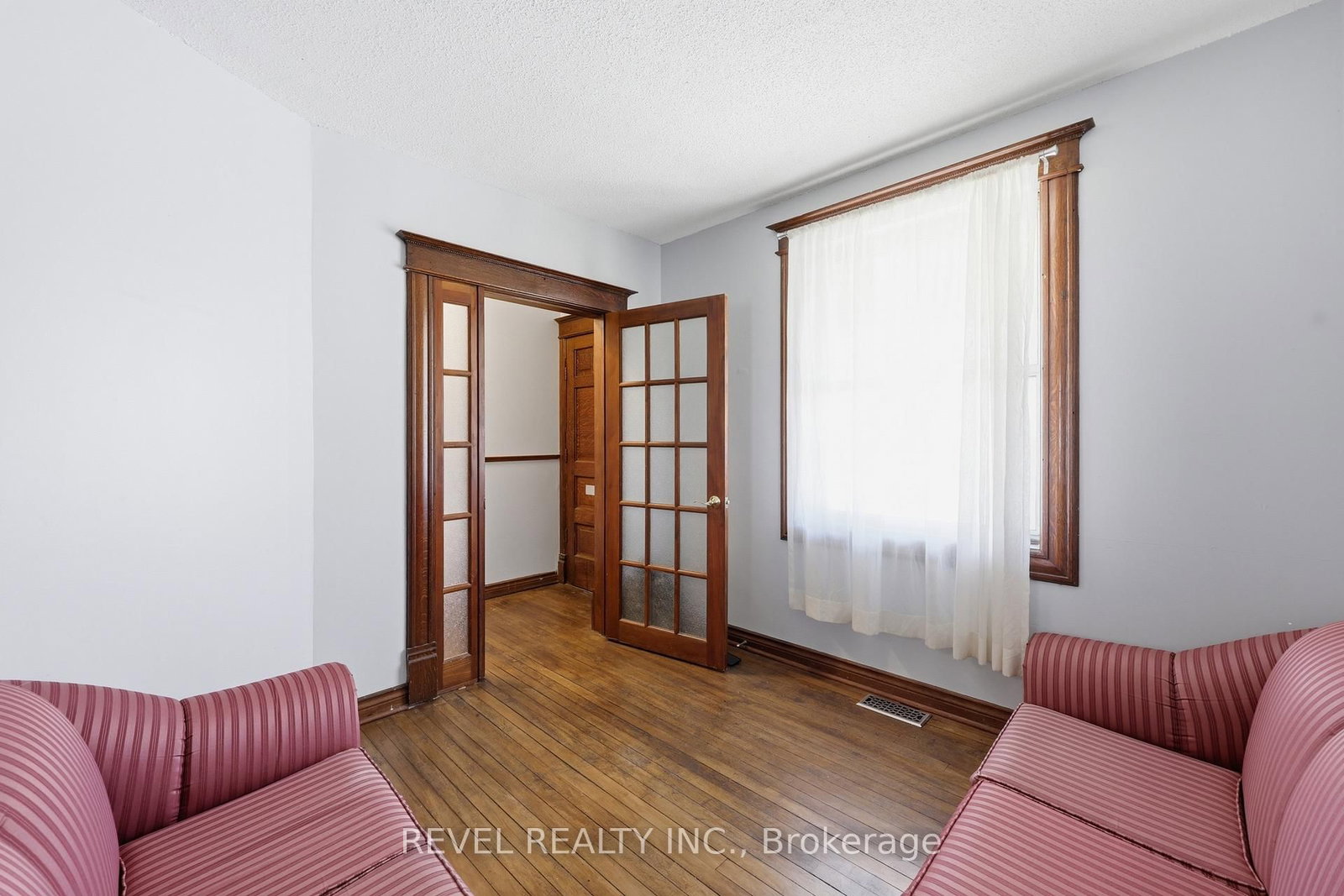 463 East Main Street • Welland, ON photo 9