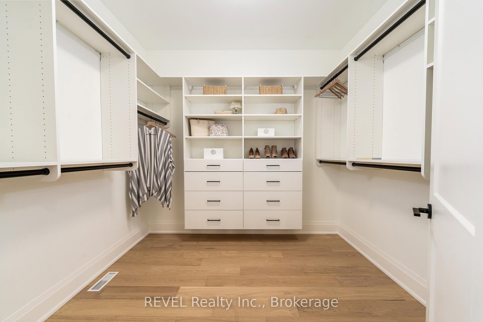 9 Anchor Road • Thorold, ON photo 24