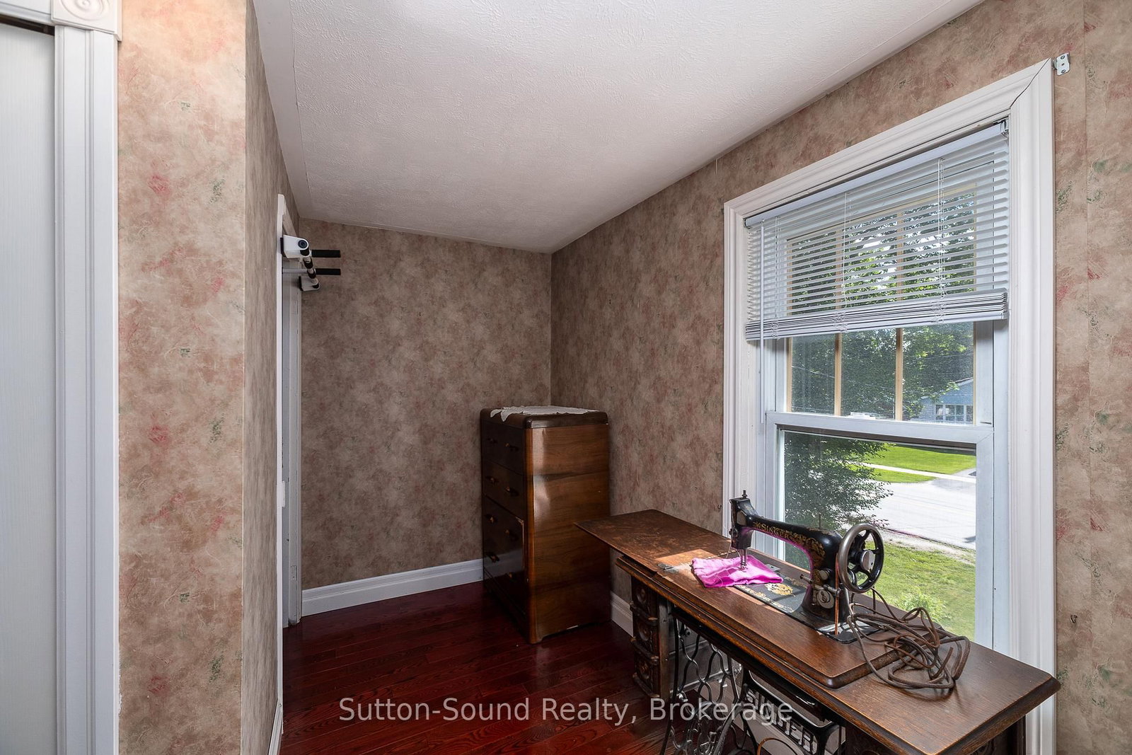 1762 E 6th Avenue • Owen Sound, ON photo 30