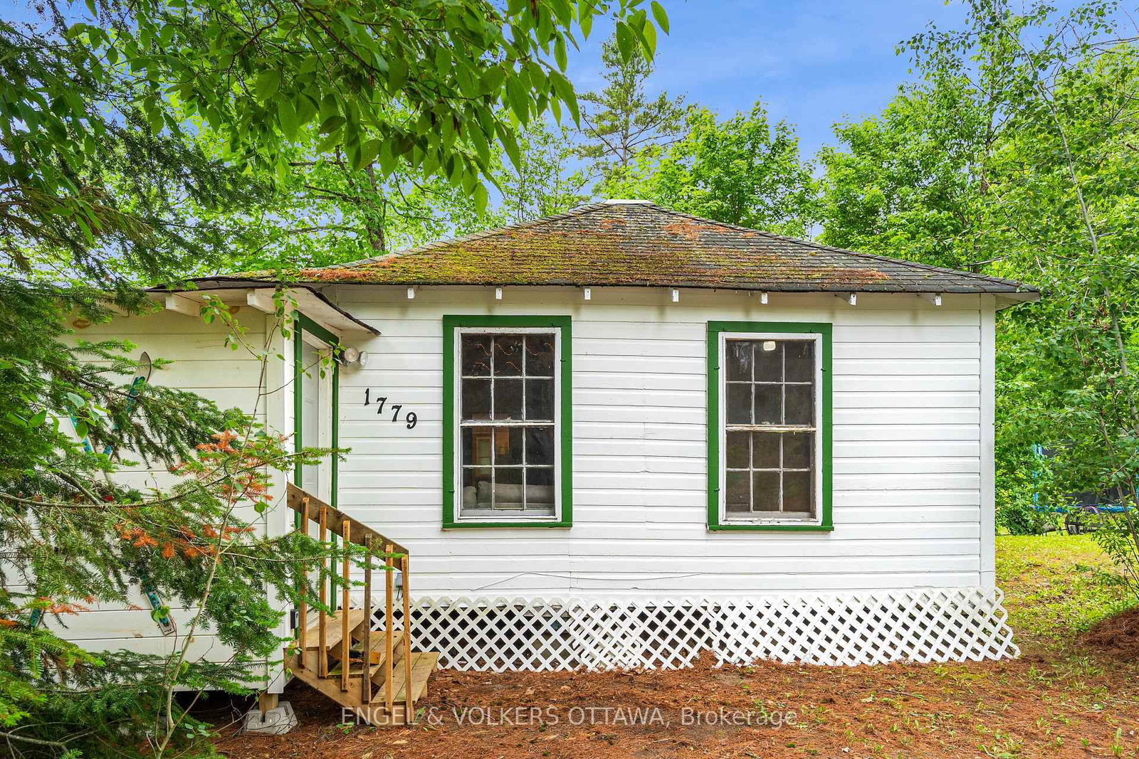 1779 Centennial Lake Road • Calabogie, ON photo 5