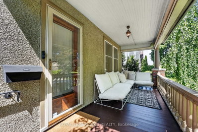 9 Thairs Avenue • St. Catharines, ON photo 5