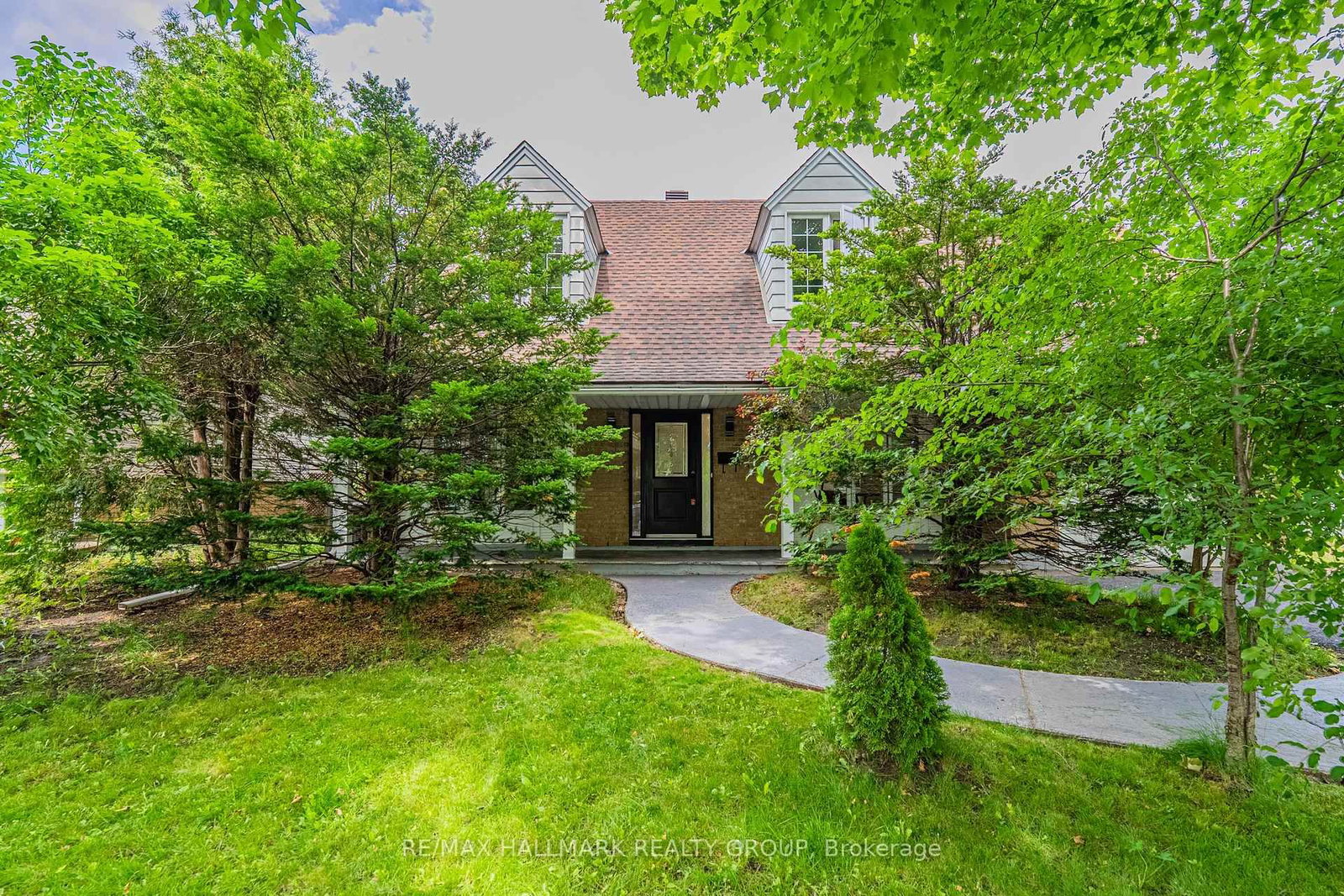 3319 Kodiak Street • Ottawa, ON photo 1