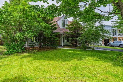3319 Kodiak Street • Ottawa, ON photo 2