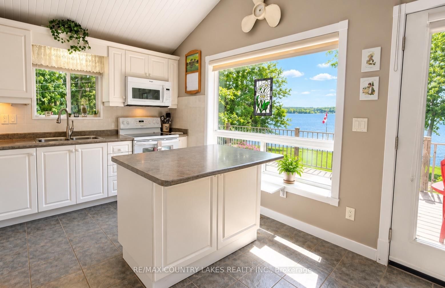 27 Hillcrest Avenue • Kawartha Lakes, ON photo 12