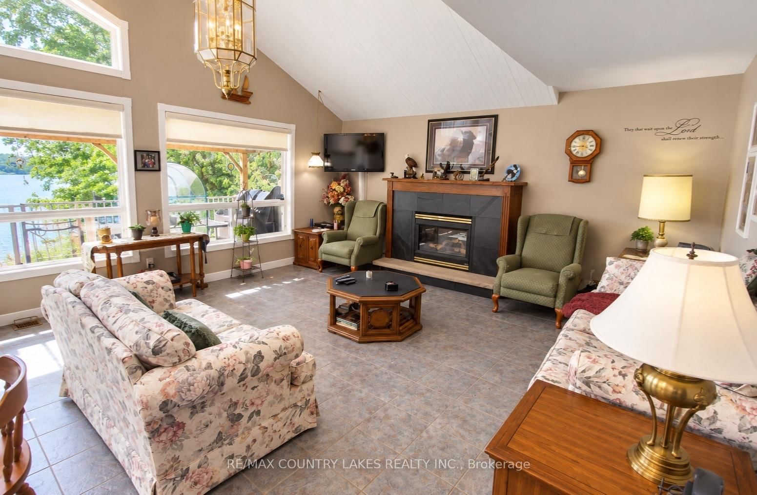 27 Hillcrest Avenue • Kawartha Lakes, ON photo 18