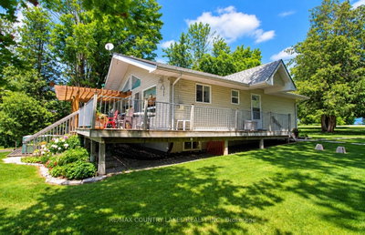 27 Hillcrest Avenue • Kawartha Lakes, ON photo 2