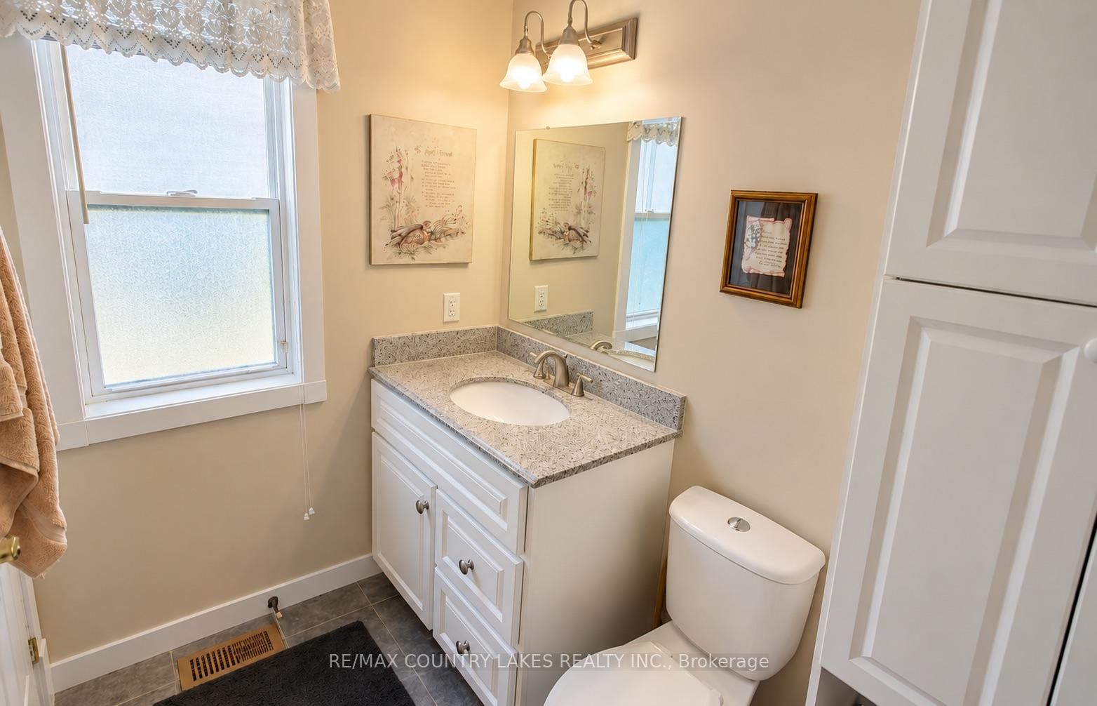 27 Hillcrest Avenue • Kawartha Lakes, ON photo 21