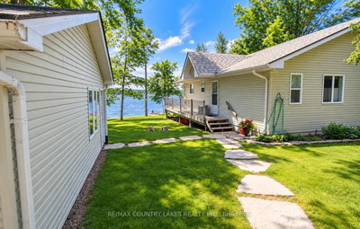 27 Hillcrest Avenue • Kawartha Lakes, ON photo 3