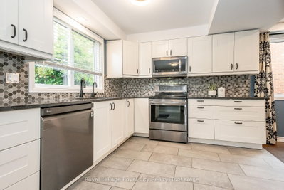 236 Ironwood Road • Guelph, ON photo 4