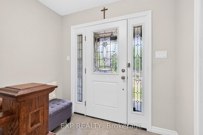 6 Caverhill Crescent