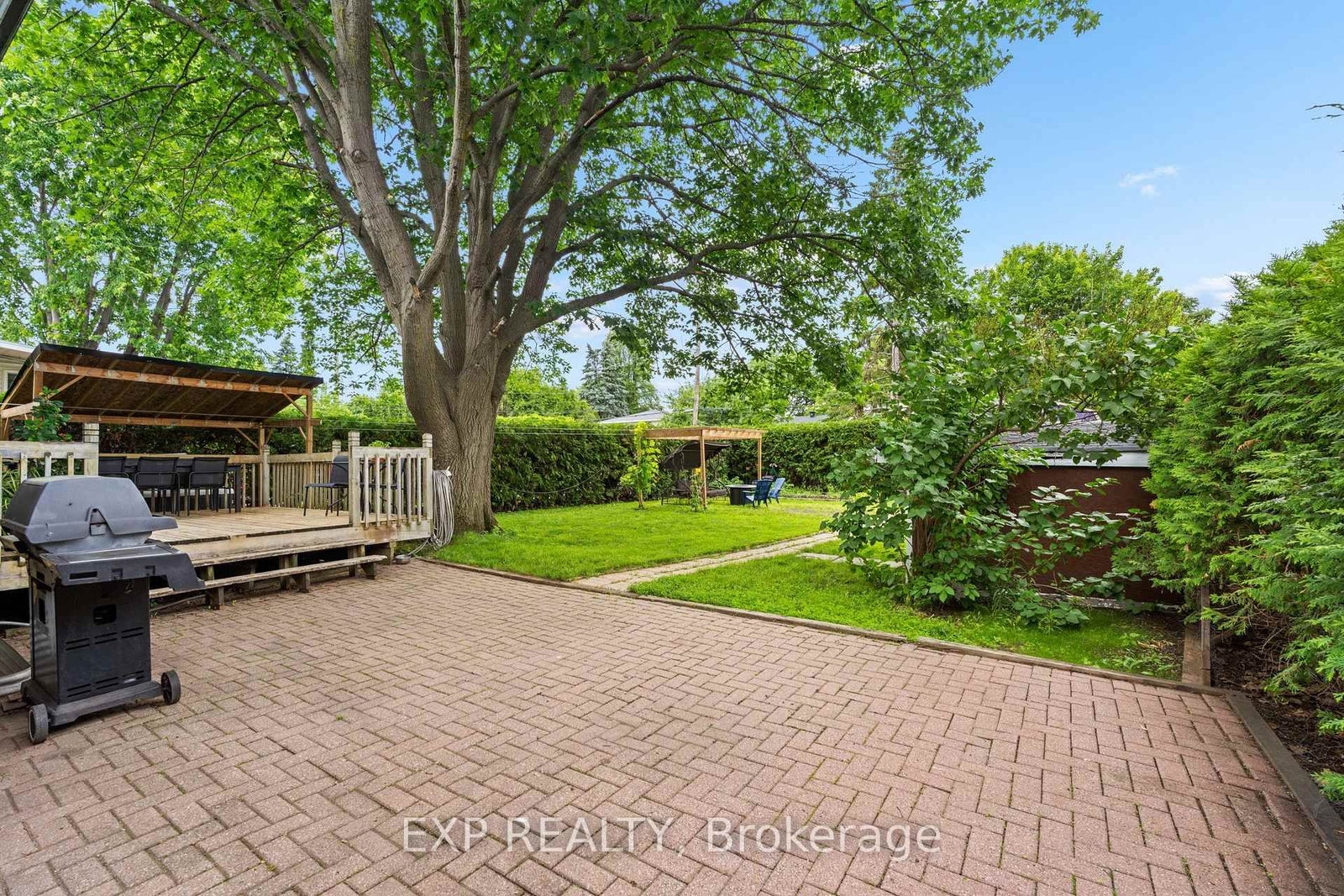 2061 Balharrie Avenue • Ottawa, ON photo 39