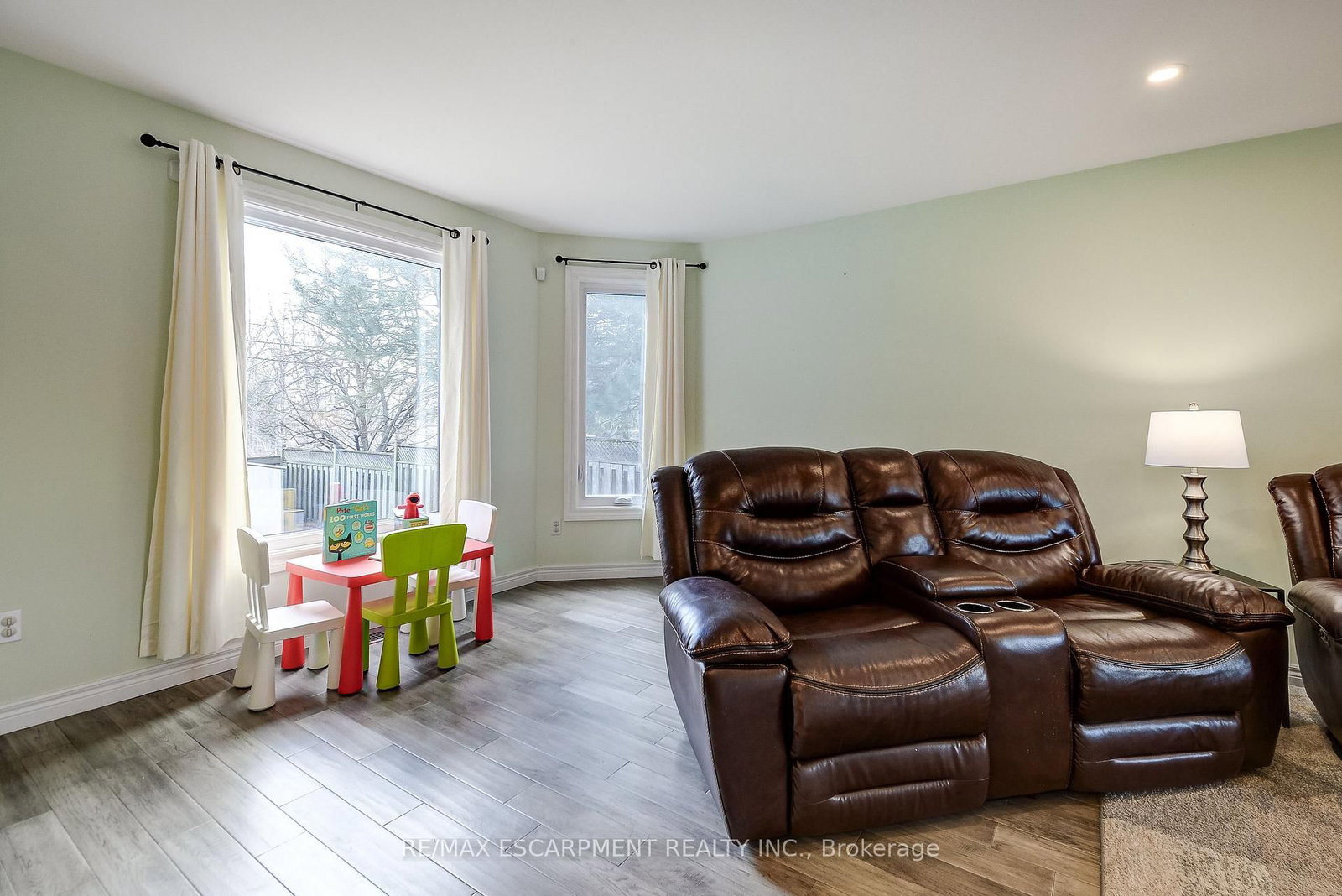 20 Derbyshire Street • Hamilton, ON photo 13
