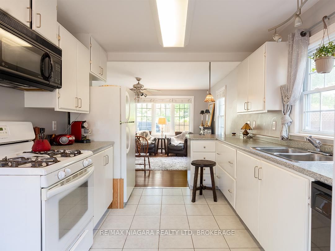 263 Maplewood Avenue • Fort Erie, ON photo 10